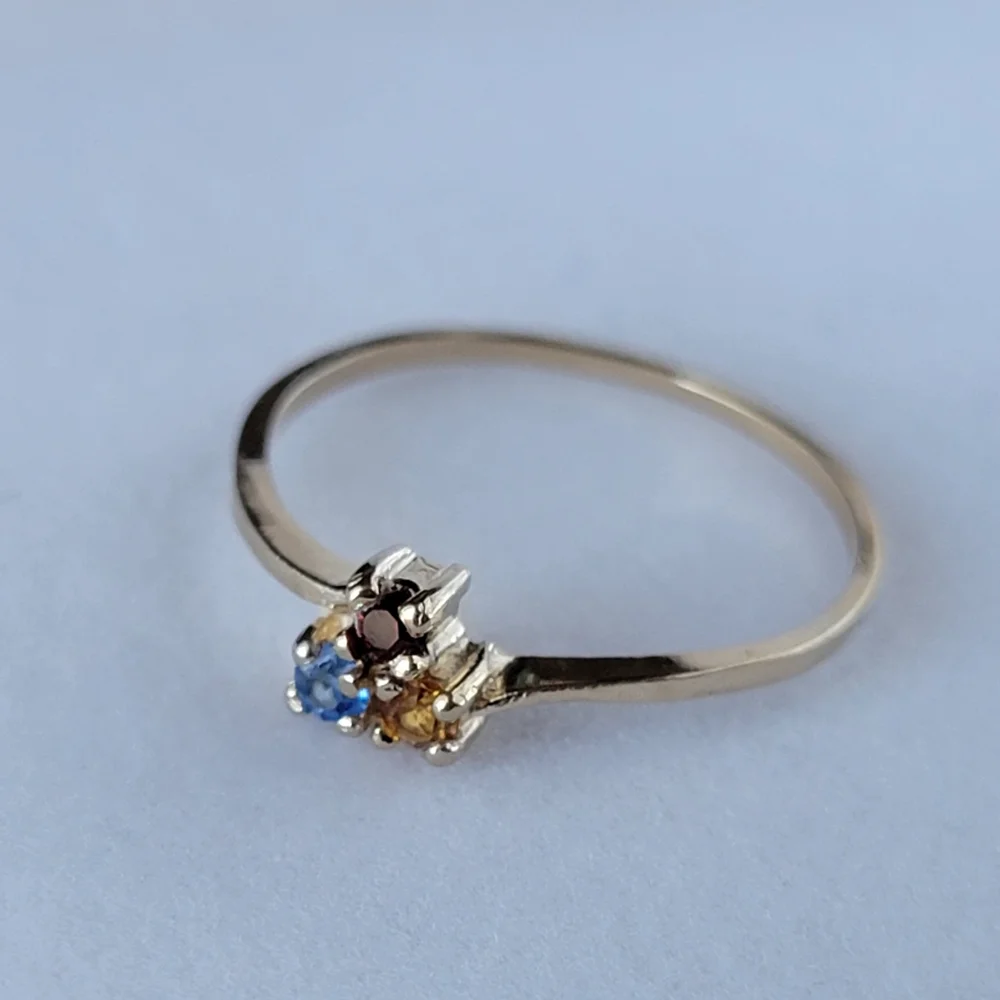 Vintage Dainty Triple Gemstone Stacking Band Gold Tone Ring Primary Color 6 ¾